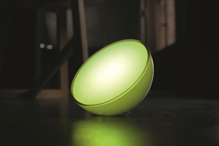 philips-hue-go-is-a-wireless-smart-light1