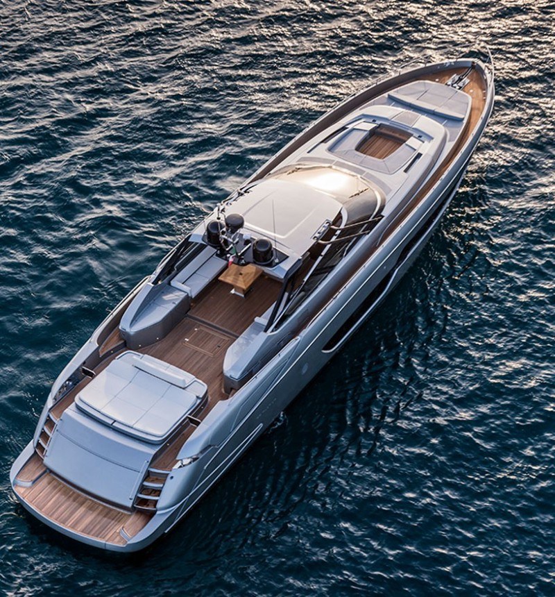 Riva 88 Florida Convertible Yacht | American Luxury