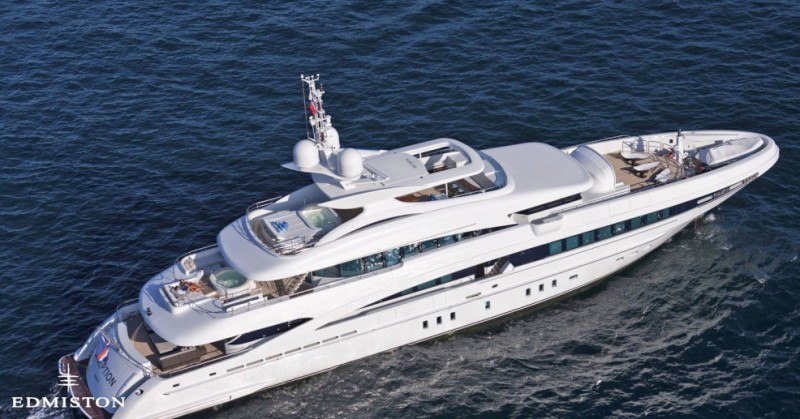 lorenzo fertitta yacht