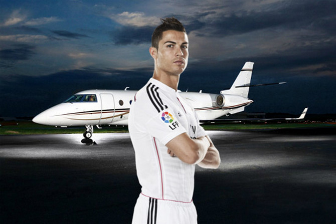 Ronaldo Treats Himself to a Gulfstream G200 Jet | American ...
