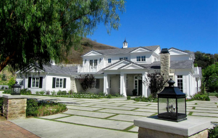 Kylie Jenner Buys Mansion in Hidden Hills for $6M | American Luxury