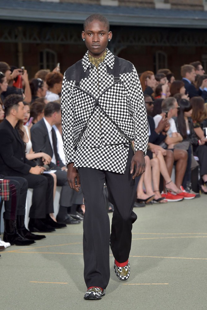 pinstripes-honeycombs-and-checkerboards-givenchys-spring-line-piles-on-the-patterns28