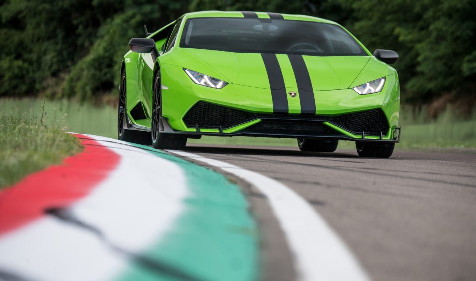 lamborghini-introduces-three-new-huracan-packages2