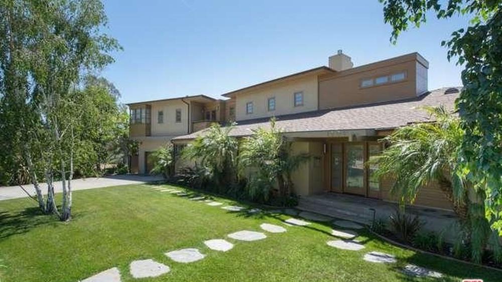 Former Home of Record Executive Mo Ostin Fetches $4.8M in Pacific ...