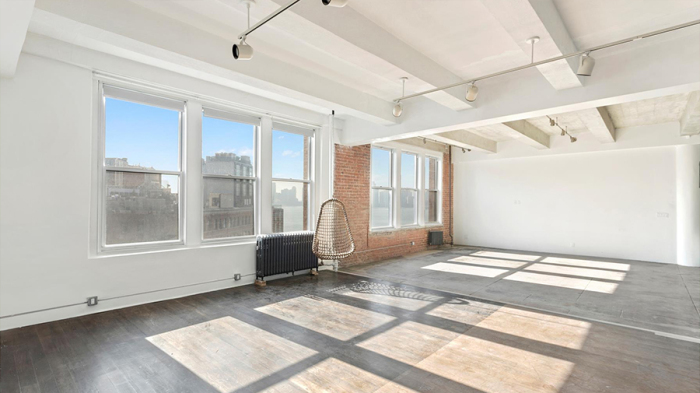 Former Brothers-in-Law Casey Affleck and Joaquin Phoenix Put Soho Loft ...