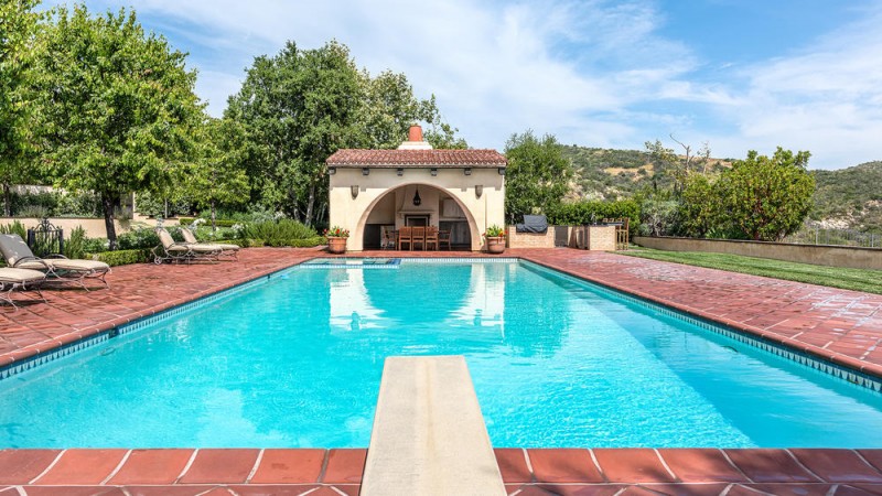 Three-Time MLB All Star Garret Anderson Asks $10.7M for Spanish-Style ...