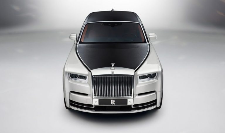 Rolls-Royce Unveils Stiffer, Quieter Phantom VIII as Production Car ...