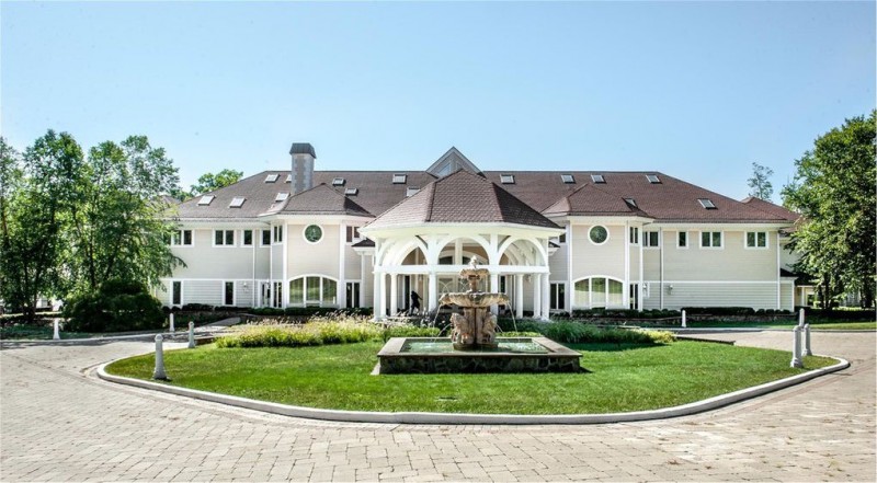 Rapper 50 Cent S 25 Bathroom Connecticut Mansion Asking 5m Down From 18 5m American Luxury