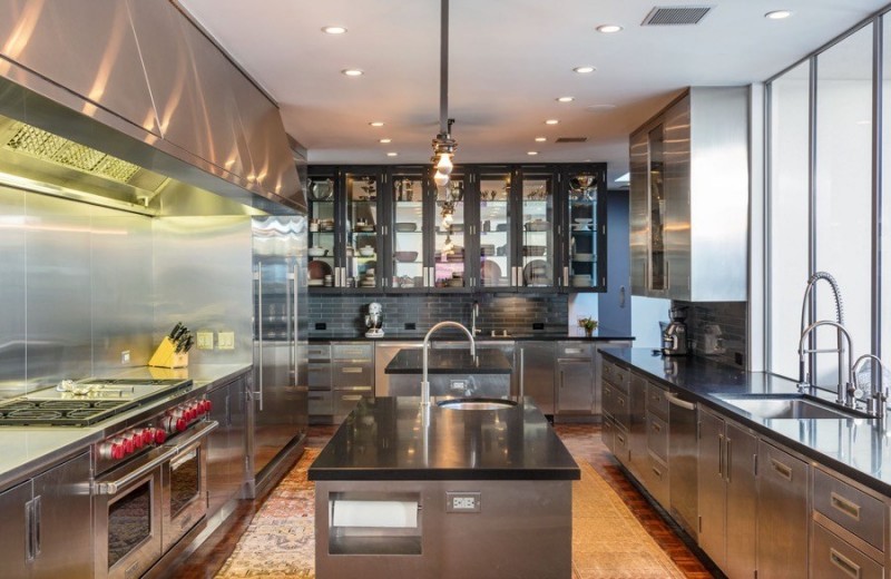 Former MGM CEO Roger Birnbaum Lists Beverly Hills Spread for $33.8M ...