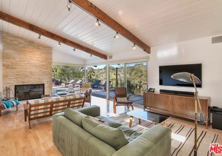 Ellen Page Gets More Than Her Ask For Charming L A Home American Luxury