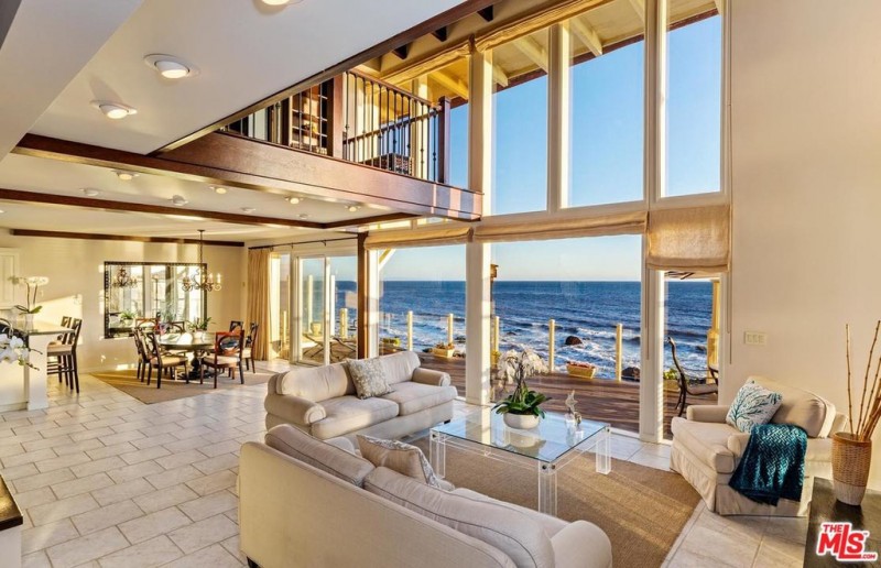 Barry Williams, AKA Greg on ‘The Brady Bunch,’ Lists Beachfront Malibu