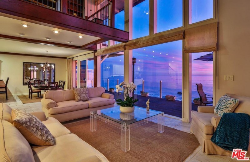 Barry Williams, AKA Greg on ‘The Brady Bunch,’ Lists Beachfront Malibu ...