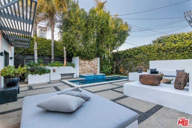 ‘Suits’ Star Sarah Rafferty Lists L.A. Home for $2.4M | American Luxury