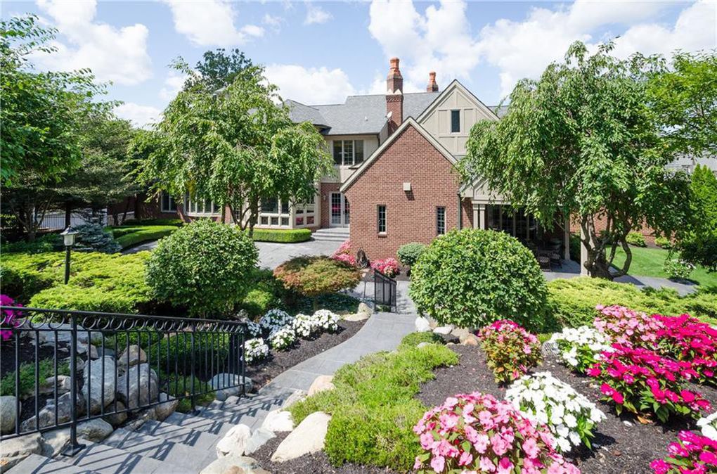 Celtics Legend Larry Bird Lists Indianapolis Mansion For 24m American Luxury 