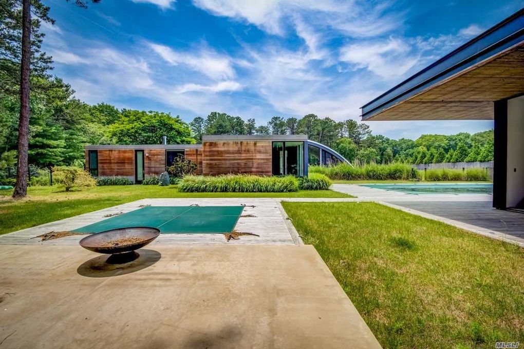 Arc House in the Hamptons Listed for $2.8M After Being ...