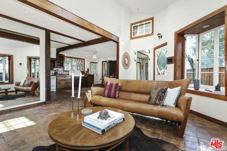 Mamie Gummer Lists Wonderfully Eccentric Treehouse Hideout in L.A. for ...