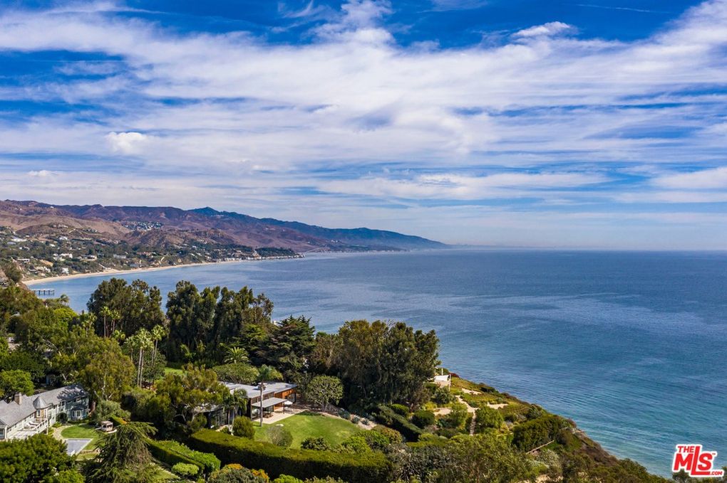 Billionaire Ted Waitt Buys James Perse’s Superb Malibu Spot for $34.2M ...