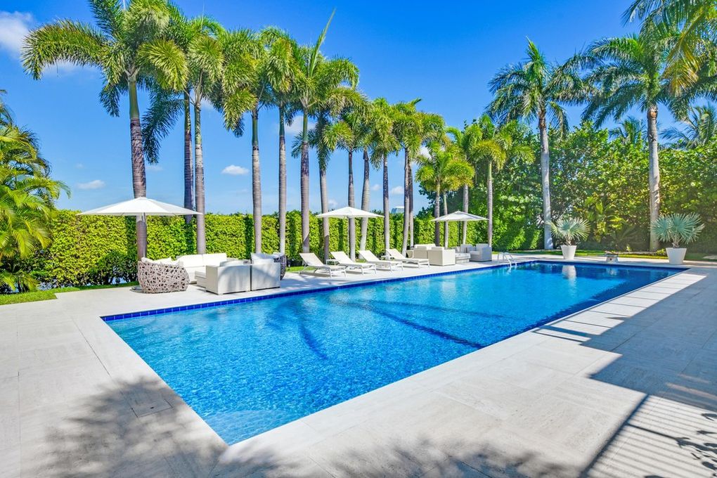 Jeffrey Epstein's Palm Beach Home on the Market for $22M ...