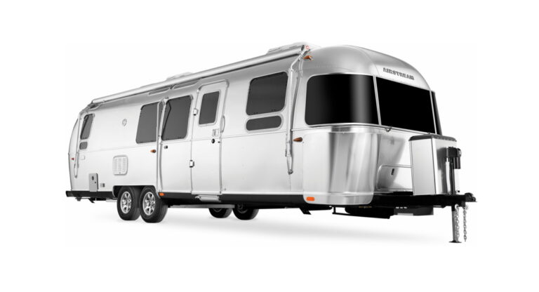 Airstream ‘Flying Cloud 30FB Office’ Features Workspace | American Luxury