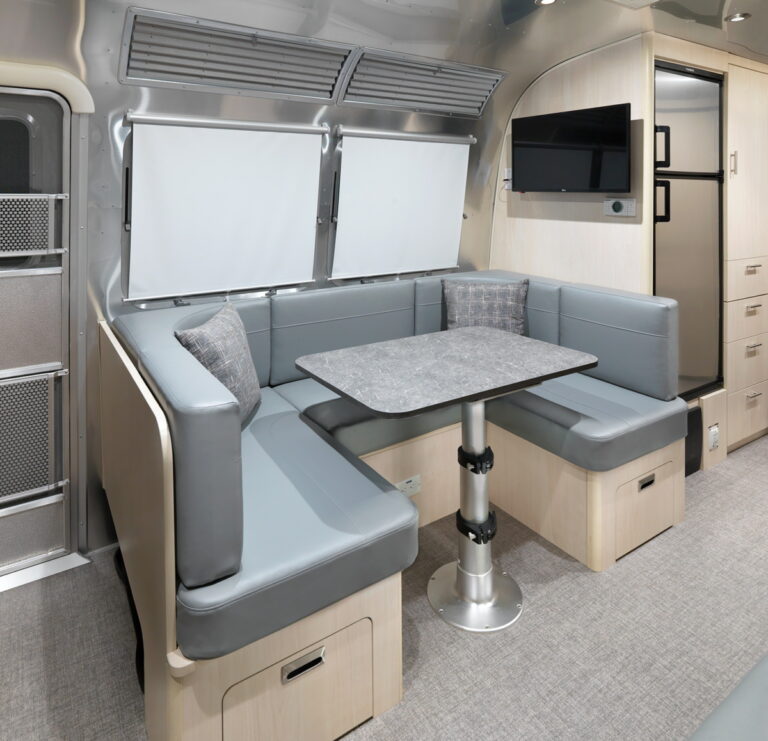 Airstream ‘Flying Cloud 30FB Office’ Features Workspace American Luxury