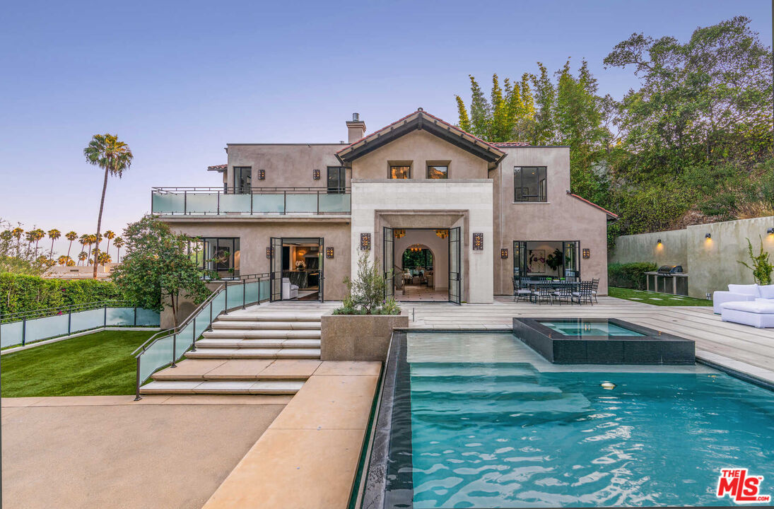 Billionaire Rihanna Puts Hollywood Hills Home on the Market for $7.8M ...